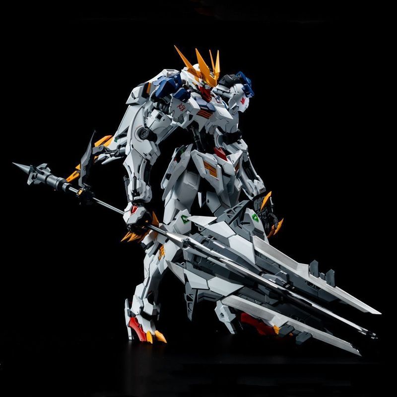 【EM ESTOQUE】LUNAVOR MG 1/100 W - Model Kit Kshatriya avaliação e preço